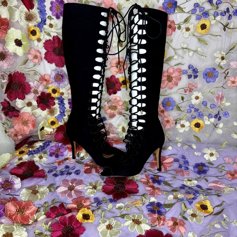 Thalia Sodi ‘ Eeva’ Gladiator Fashion Knee High Lace Up Boots 6